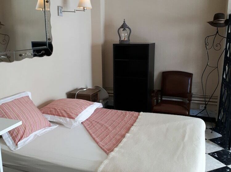 تختخواب و صبحانه Chambre D Hôtes Saint Rémoise