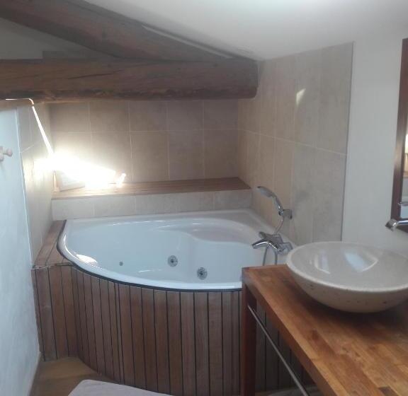 Bed and Breakfast Chambres D Hotes  Le Calme