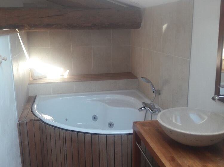 Bed and Breakfast Chambres D Hotes  Le Calme