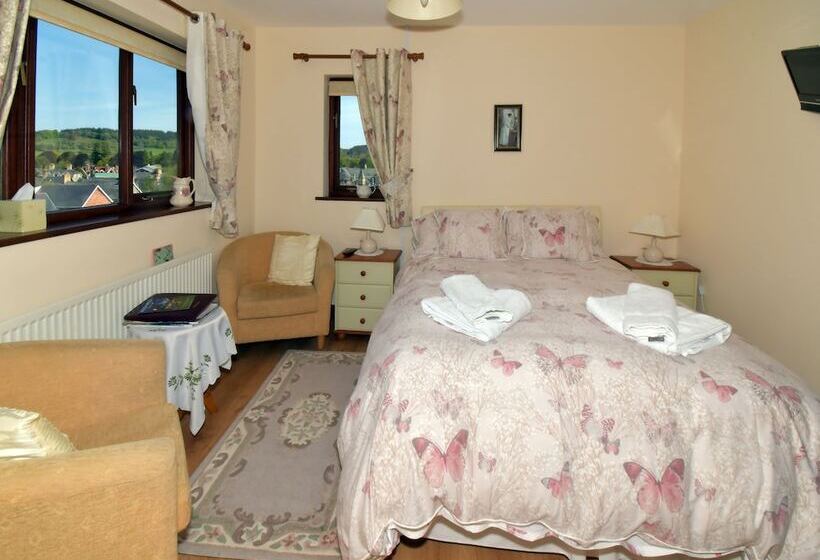 مبيت وإفطار Erris Villa