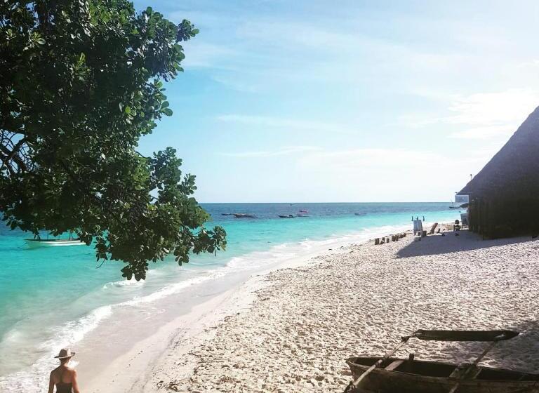 تختخواب و صبحانه Green S Nungwi