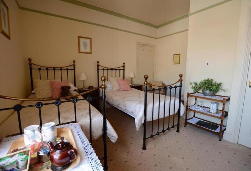 Bed and Breakfast Kenella House