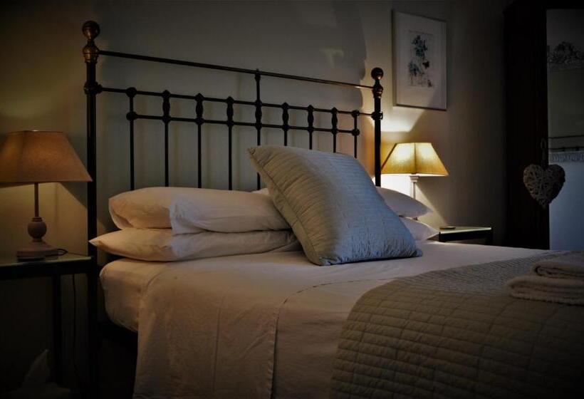 مبيت وإفطار Le Chat Sur Le Toit