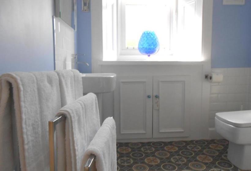 مبيت وإفطار Rowallan Guest House