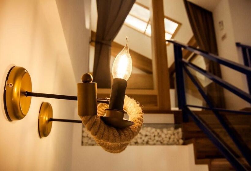 تختخواب و صبحانه Siangge Chuanfan Rock Resort