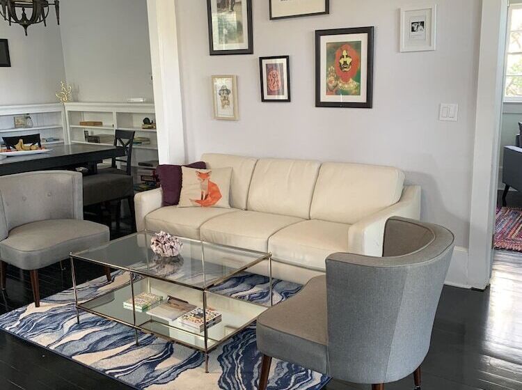 مبيت وإفطار The Foxtail Estate