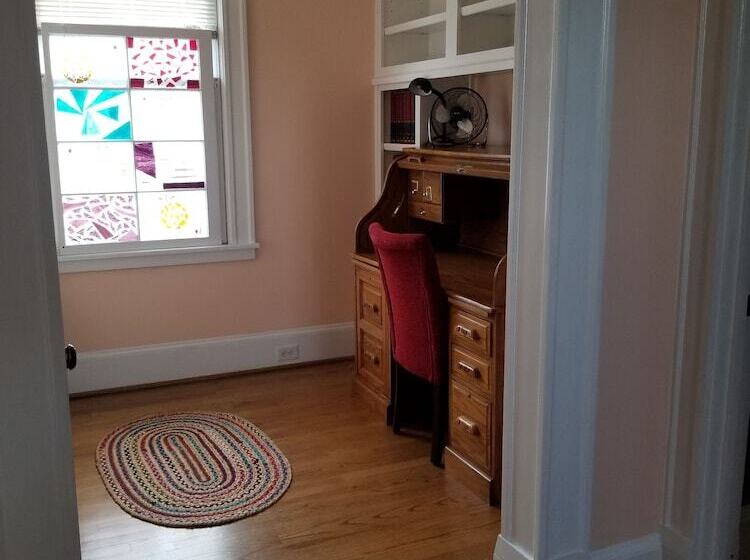 민박 The Peach House