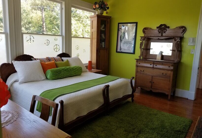 민박 The Peach House