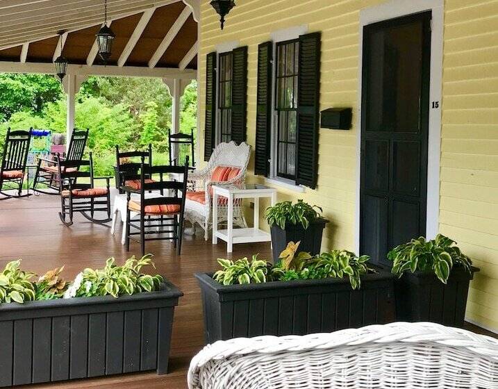 ベッドアンドブレックファースト Yellow House Inn