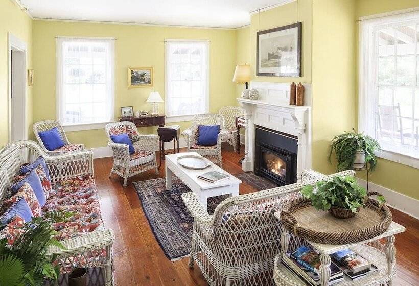 ベッドアンドブレックファースト Yellow House Inn