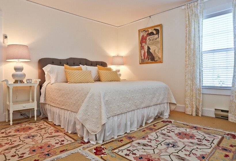 ベッドアンドブレックファースト Yellow House Inn