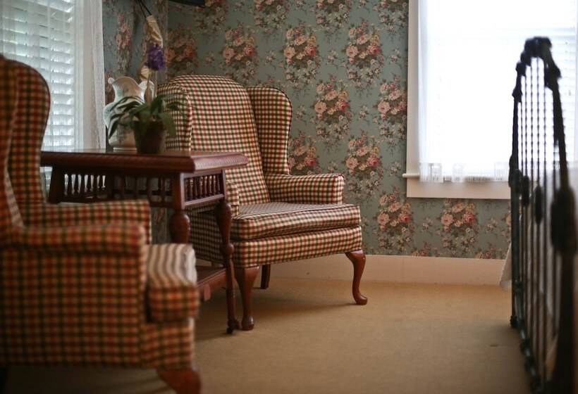 ベッドアンドブレックファースト Yellow House Inn