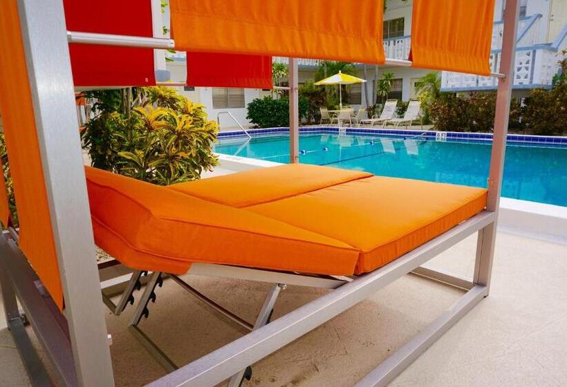 Club Lux Resort By The Beach