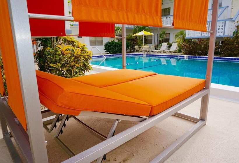 Club Lux Resort By The Beach