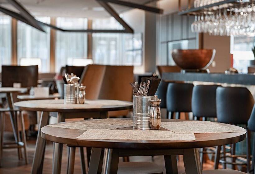 Ac Hotel By Marriott Manchester City Centre