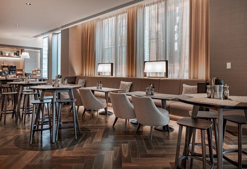 Ac Hotel By Marriott Manchester City Centre