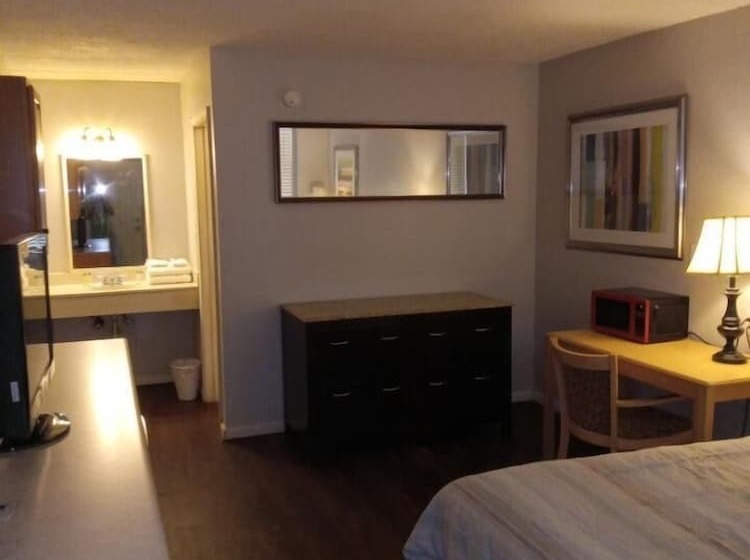 בית מלון כפרי Apm Inn And Suites