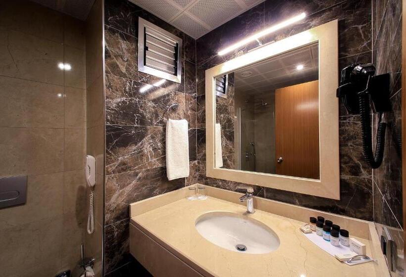 Aymi̇ra Hotel & Spa