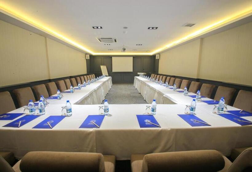 Aymi̇ra Hotel & Spa