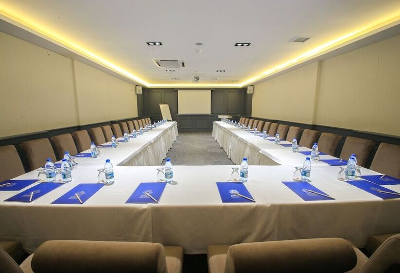 Aymi̇ra Hotel & Spa