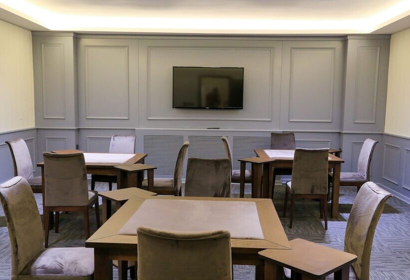 Aymi̇ra Hotel & Spa