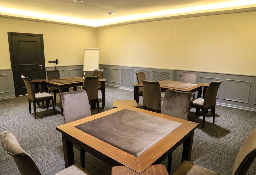 Aymi̇ra Hotel & Spa