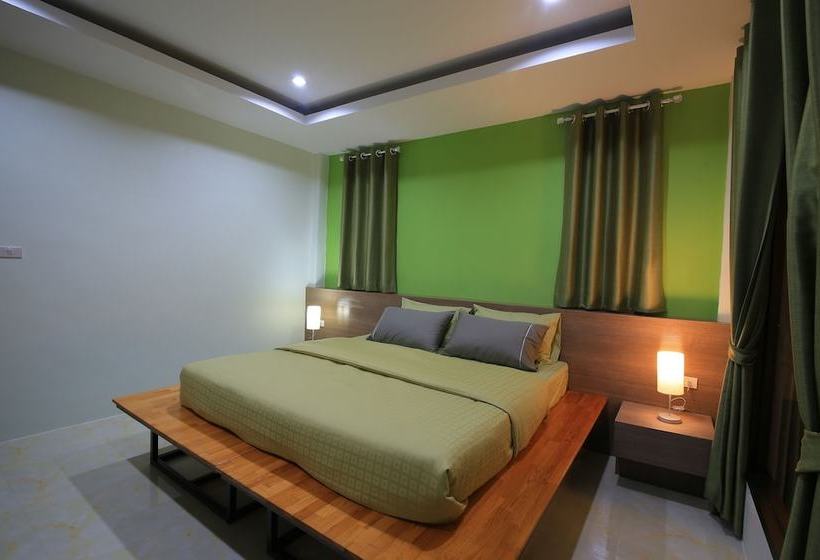 Hotel Baan Oshi Beach