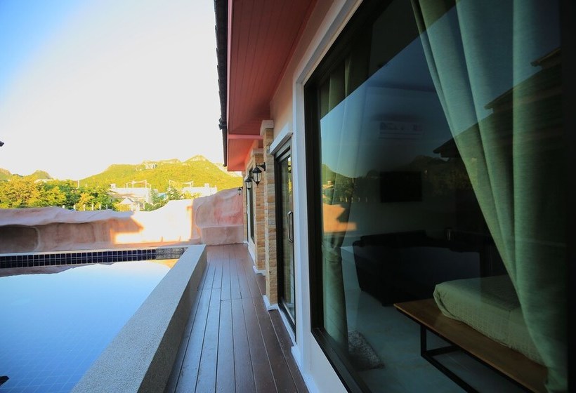 Hotel Baan Oshi Beach