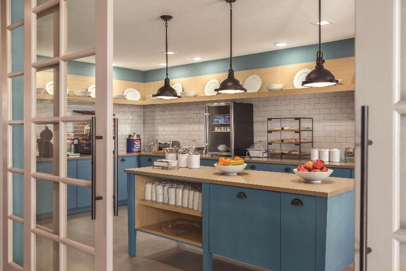 Отель Country Inn & Suites By Radisson, Lubbock Southwest, Tx