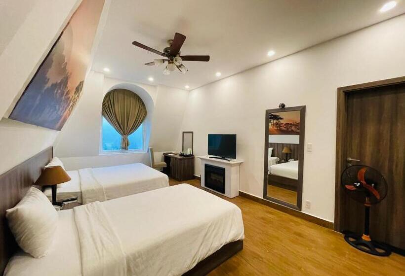 هتل Dalat Wonder  Resort