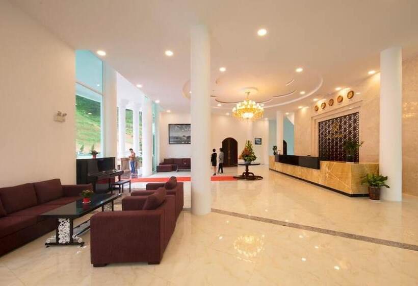 هتل Dalat Wonder  Resort
