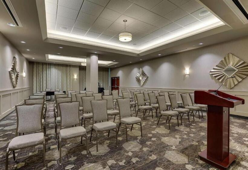 호텔 Drury Inn & Suites Cincinnati Northeast Mason