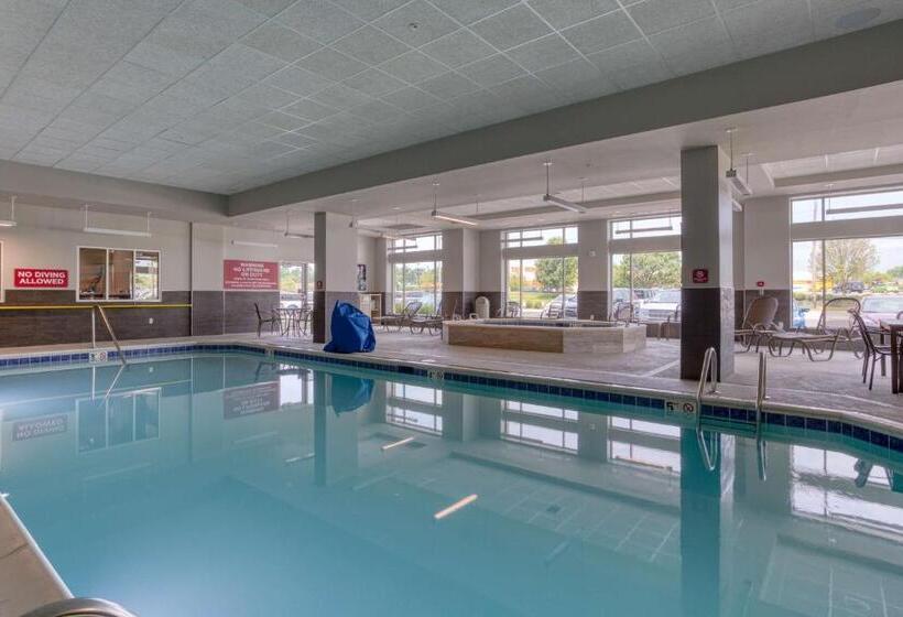 호텔 Drury Inn & Suites Cincinnati Northeast Mason