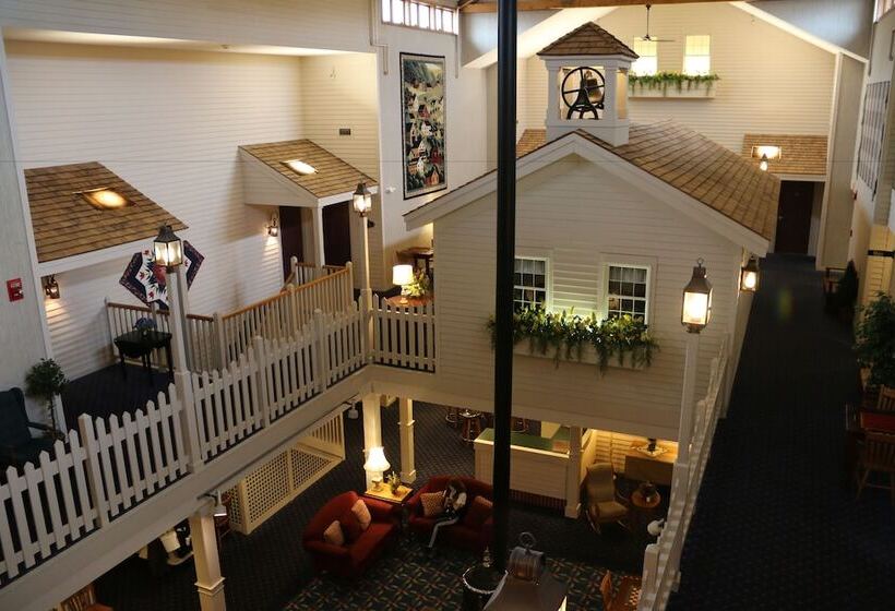 فندق Essenhaus Inn & Conf. Center