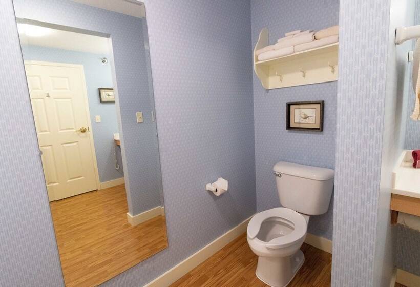 فندق Essenhaus Inn & Conf. Center