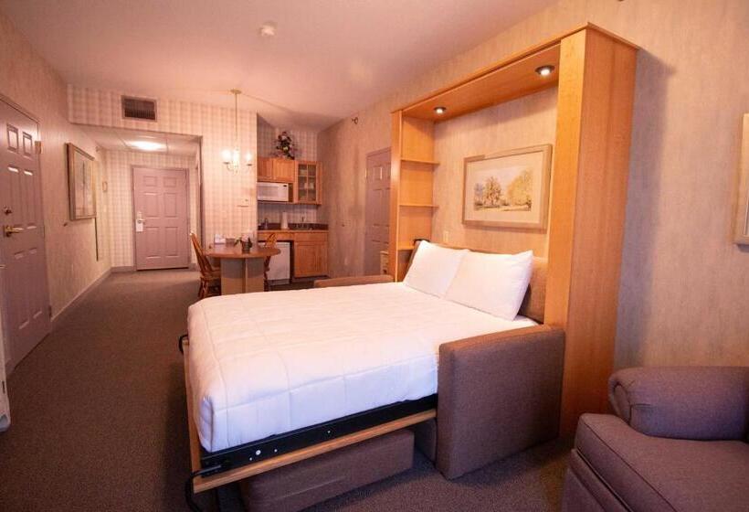 فندق Essenhaus Inn & Conf. Center