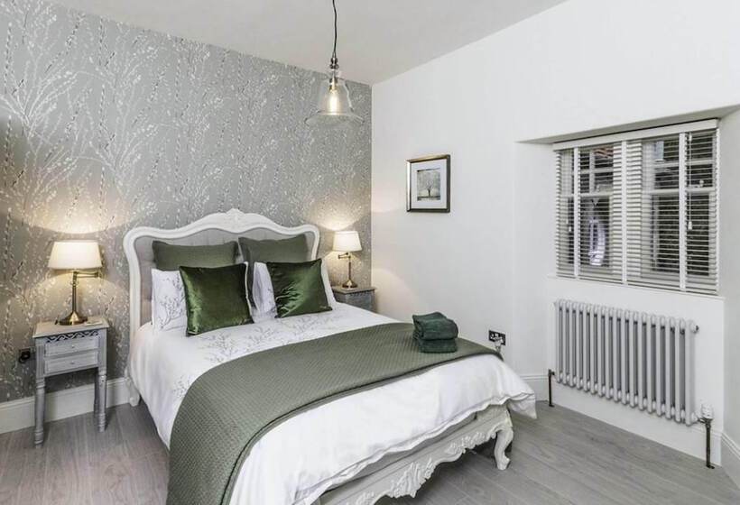 בית מלון כפרי Firlands Lodge