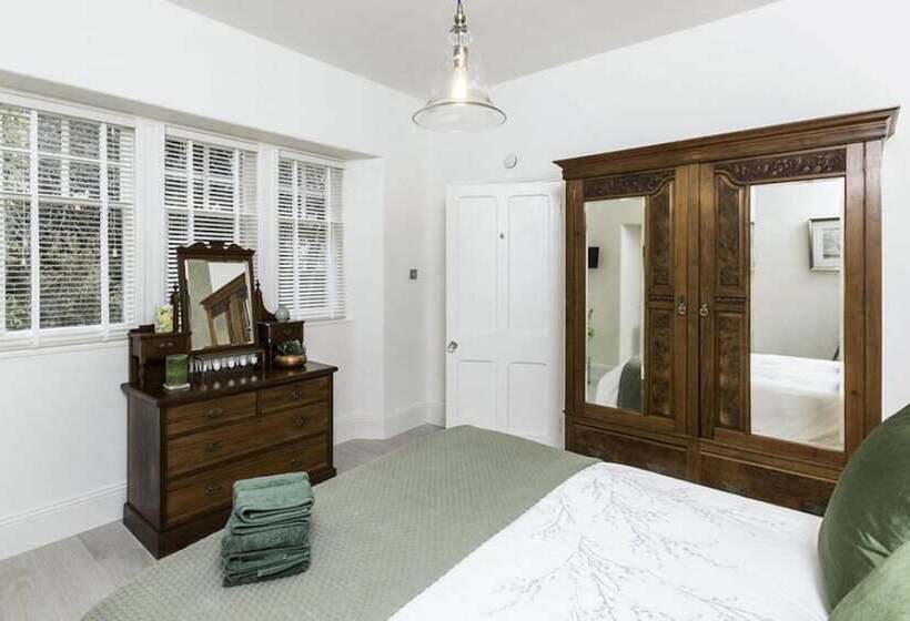 בית מלון כפרי Firlands Lodge