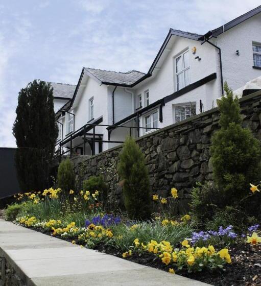 ホテル Gwesty Seren