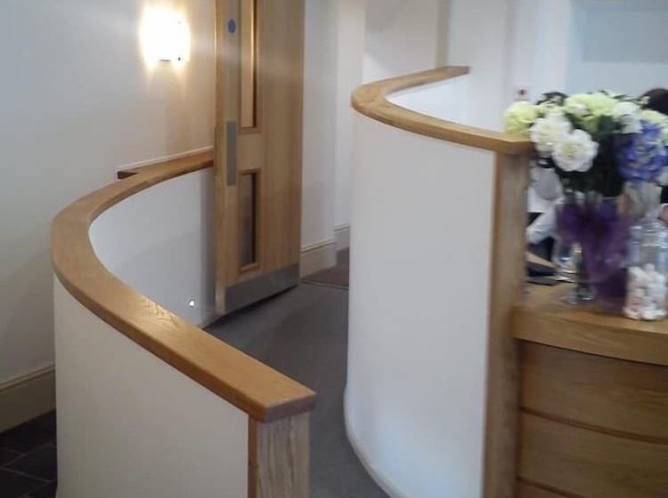 ホテル Gwesty Seren