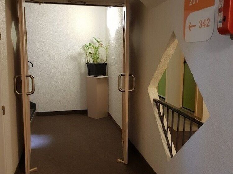 ホテル Hôtel Class Eco 78