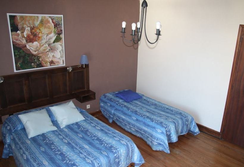 ホテル Hôtel Le Grillon