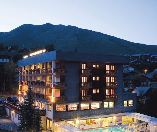 ホテル Hôtel Restaurant Spa Les Soldanelles