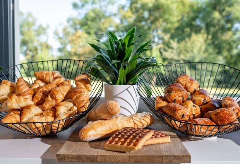 Отель Ibis Budget Macon Creches