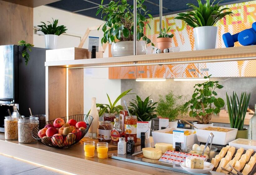 Отель Ibis Budget Macon Creches