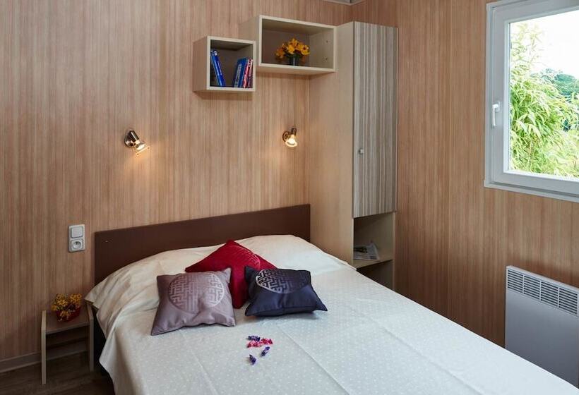 호텔 Insolites Du Camping De Trezulien