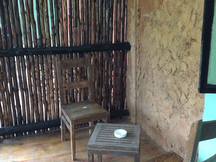 هتل Kajibange Bar And Guesthouse