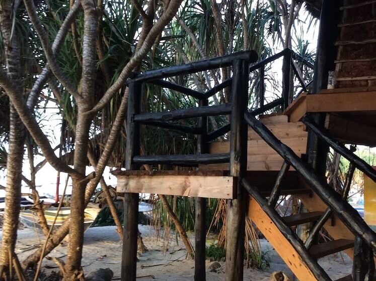 هتل Kajibange Bar And Guesthouse