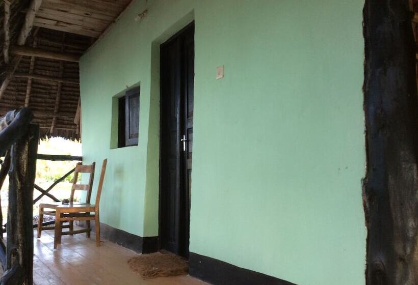 هتل Kajibange Bar And Guesthouse