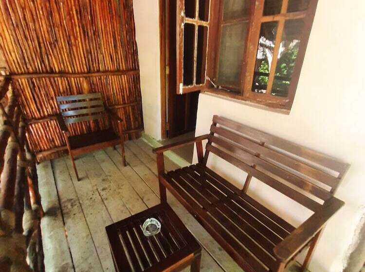 هتل Kajibange Bar And Guesthouse